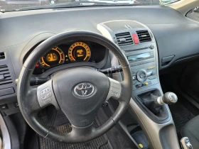 Toyota Auris, снимка 6