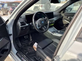 BMW 330 330e xDrive  CARFAX | Auto.bg — изображение 5