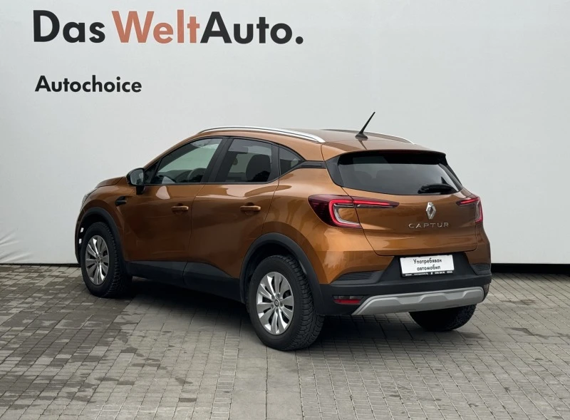 Renault Captur Equilibre 1.0 TCe, снимка 4 - Автомобили и джипове - 44749825