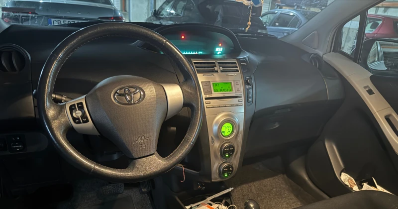 Toyota Yaris, снимка 3 - Автомобили и джипове - 47889718