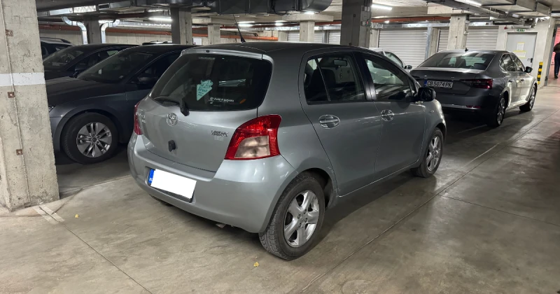 Toyota Yaris, снимка 8 - Автомобили и джипове - 47889718