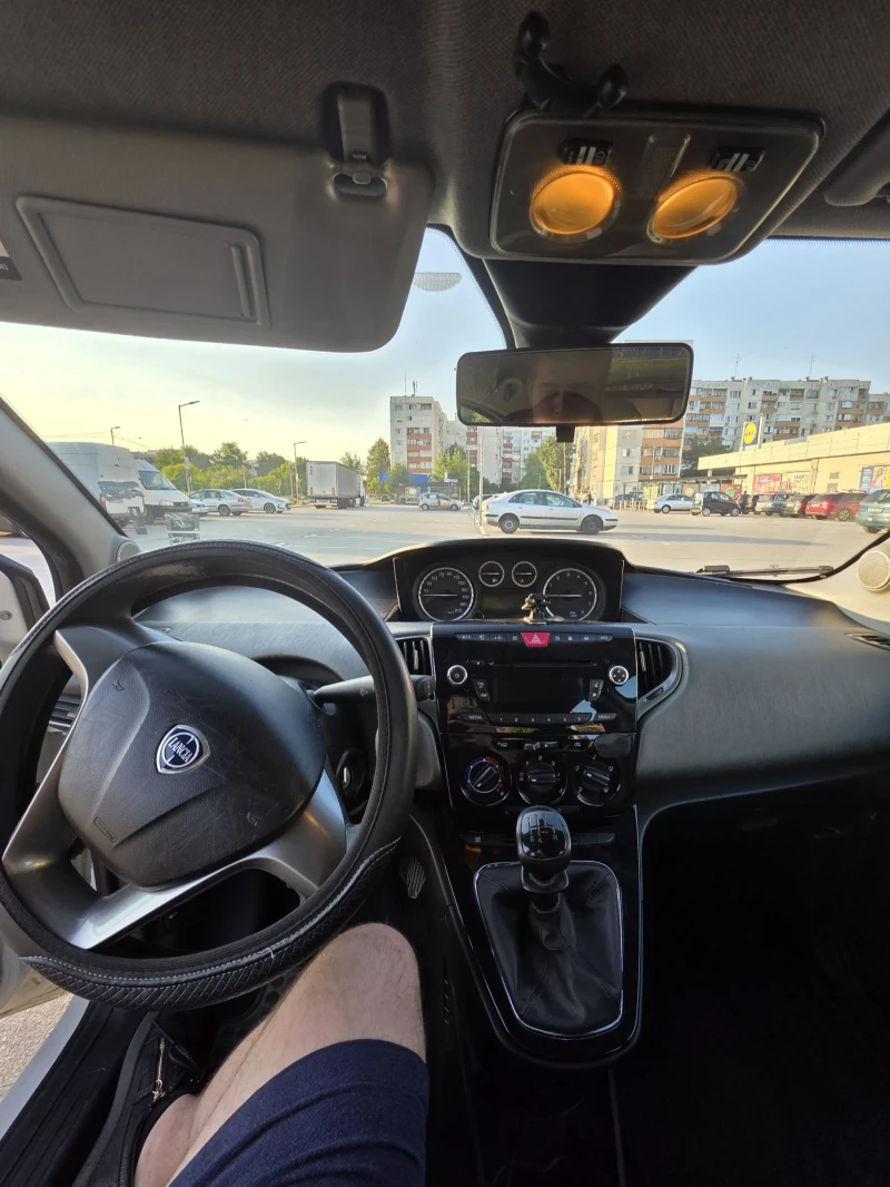 Lancia Ypsilon 0.9T CNG, снимка 9 - Автомобили и джипове - 51831254