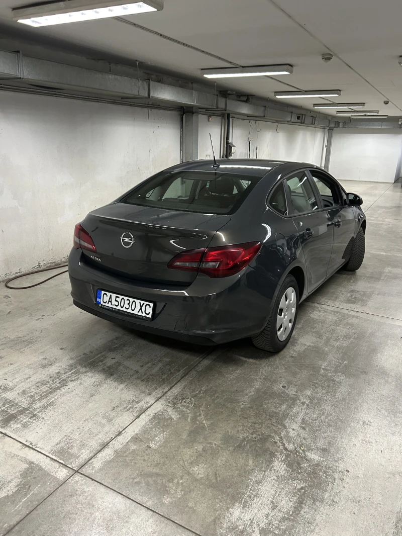 Opel Astra, снимка 2 - Автомобили и джипове - 51534695