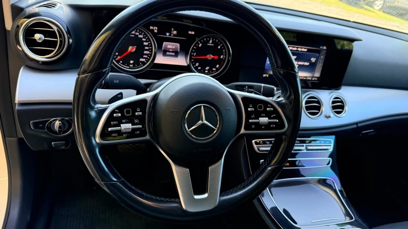 Mercedes-Benz E 200, снимка 8 - Автомобили и джипове - 51825996