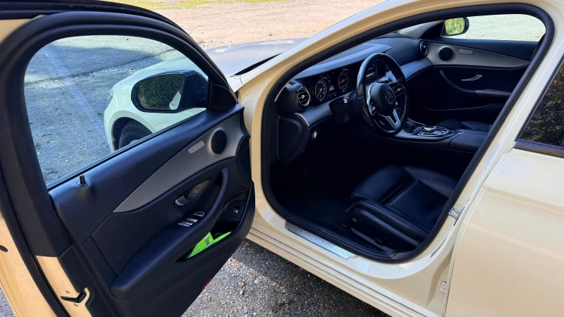 Mercedes-Benz E 200, снимка 10 - Автомобили и джипове - 51825996