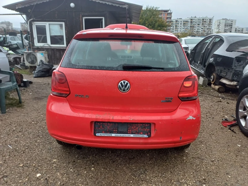 VW Polo 1.6 TDI, снимка 4 - Автомобили и джипове - 52331598
