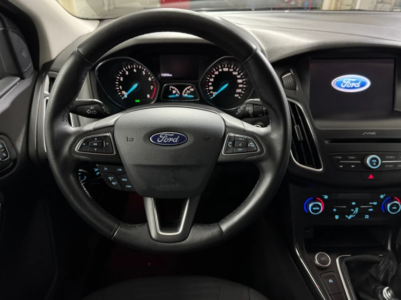 Ford Focus 1.0 i TITANIUM X - KEYLESS/ NAVI/ LED/ 113.000 km!, снимка 11 - Автомобили и джипове - 52566004