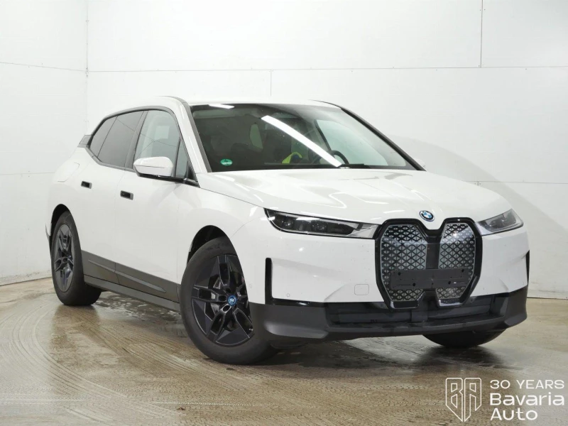 BMW iX 40 xDrive Sport, снимка 4 - Автомобили и джипове - 52775151