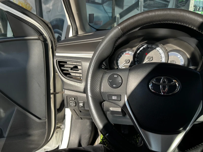 Toyota Corolla, снимка 14 - Автомобили и джипове - 52822658