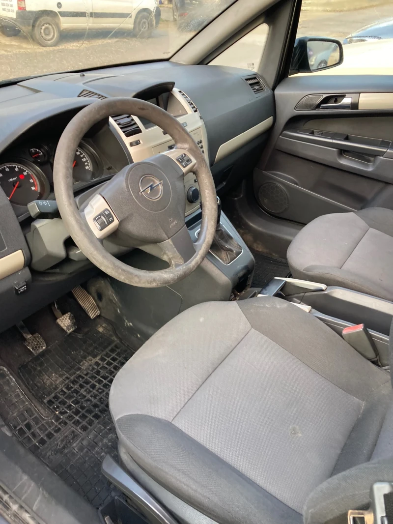 Opel Zafira, снимка 6 - Автомобили и джипове - 53013452