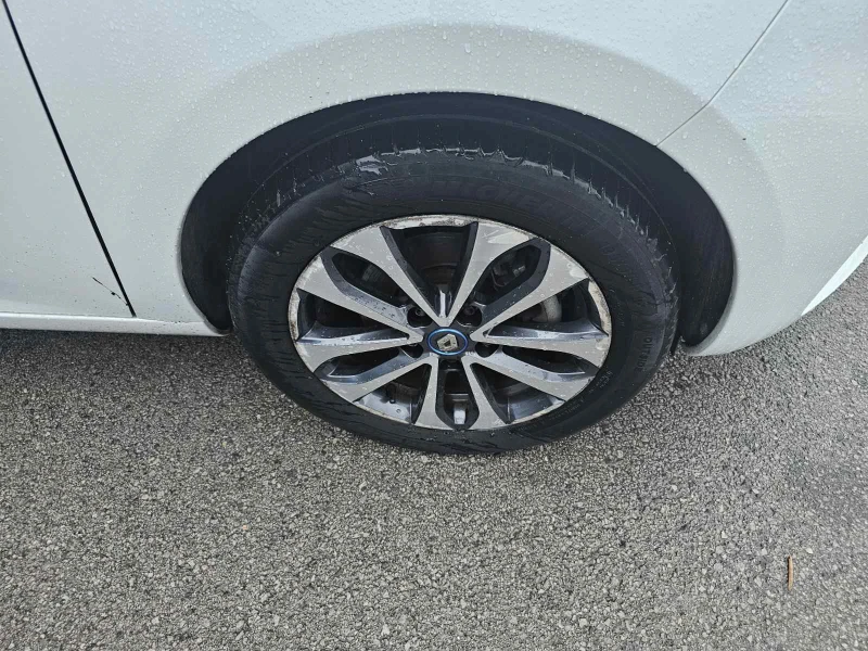 Renault Zoe 52 kW/h 136 hp, снимка 16 - Автомобили и джипове - 53285571