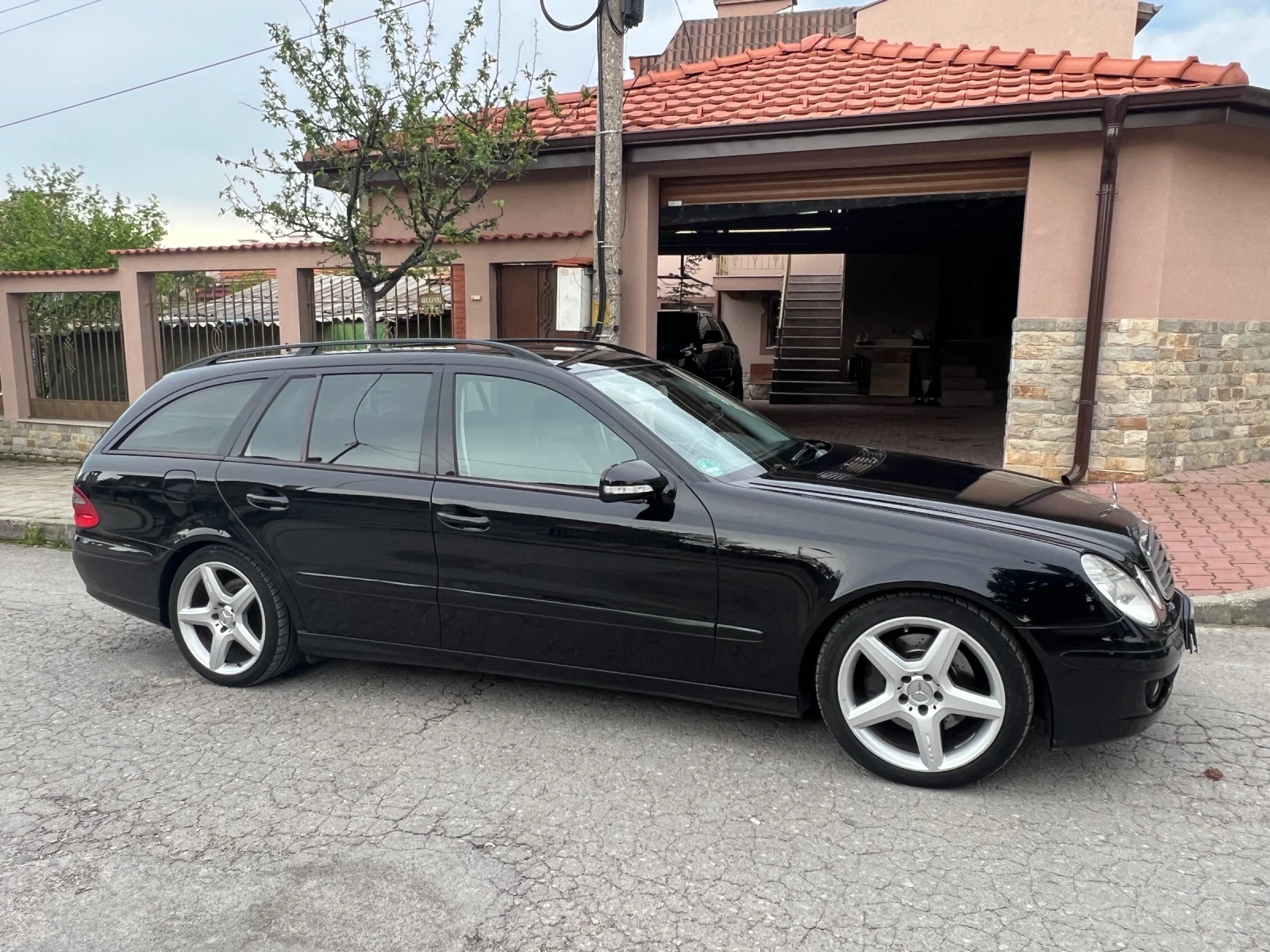 Mercedes-Benz E 220  - изображение 4