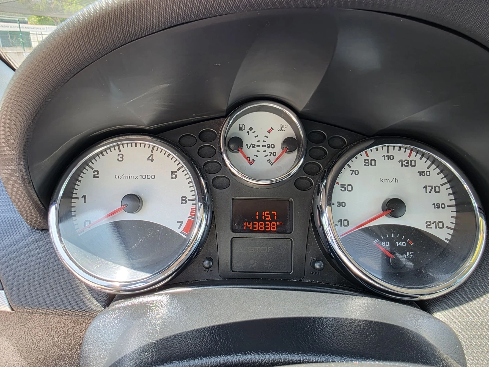 Peugeot 207 1.4 - изображение 9