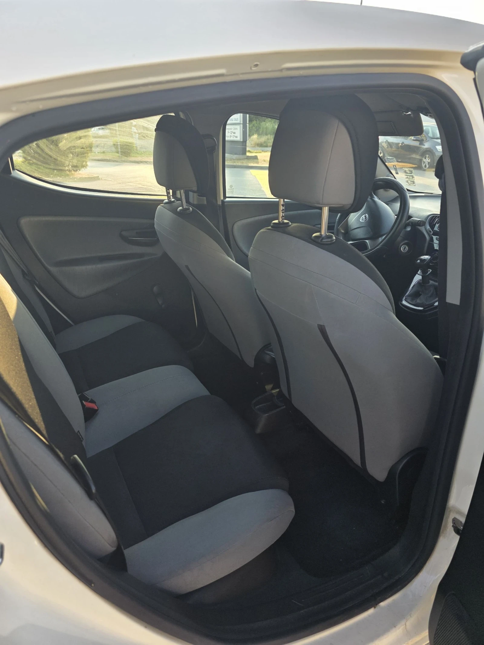 Lancia Ypsilon 0.9T CNG | Mobile.bg — изображение 11