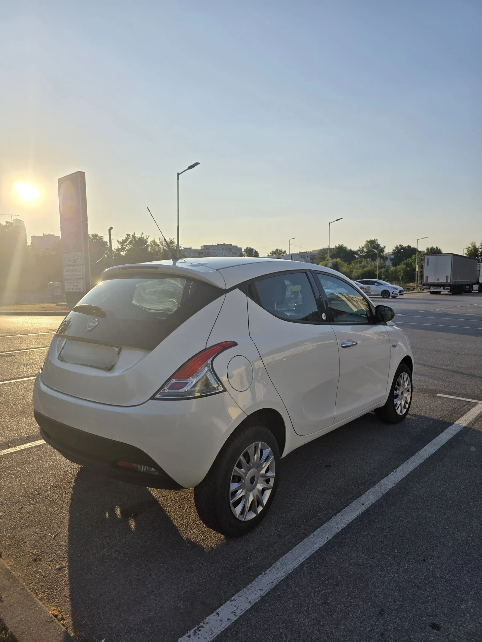 Lancia Ypsilon 0.9T CNG - изображение 4