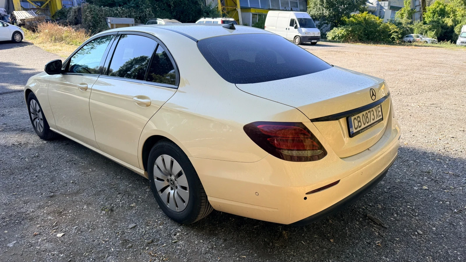 Mercedes-Benz E 200  - изображение 6