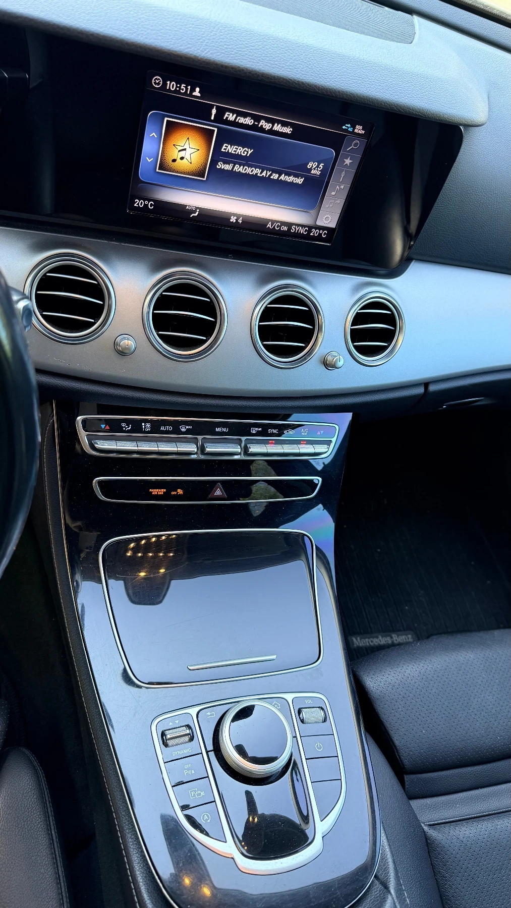 Mercedes-Benz E 200  - изображение 9