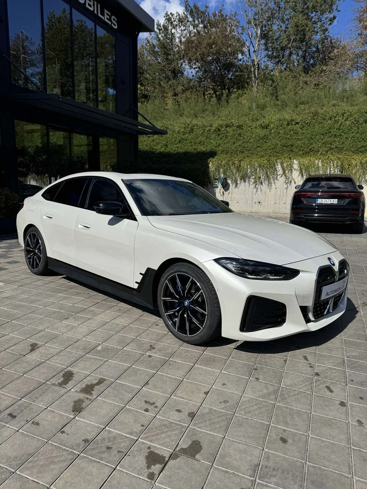 BMW i4 EDRIVE 40 - изображение 2