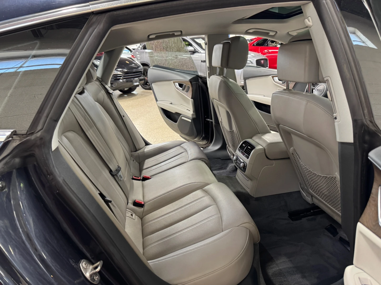 Audi A7 TECHNIK* MATRIX* ОБДУХВАНЕ* 360 - изображение 10