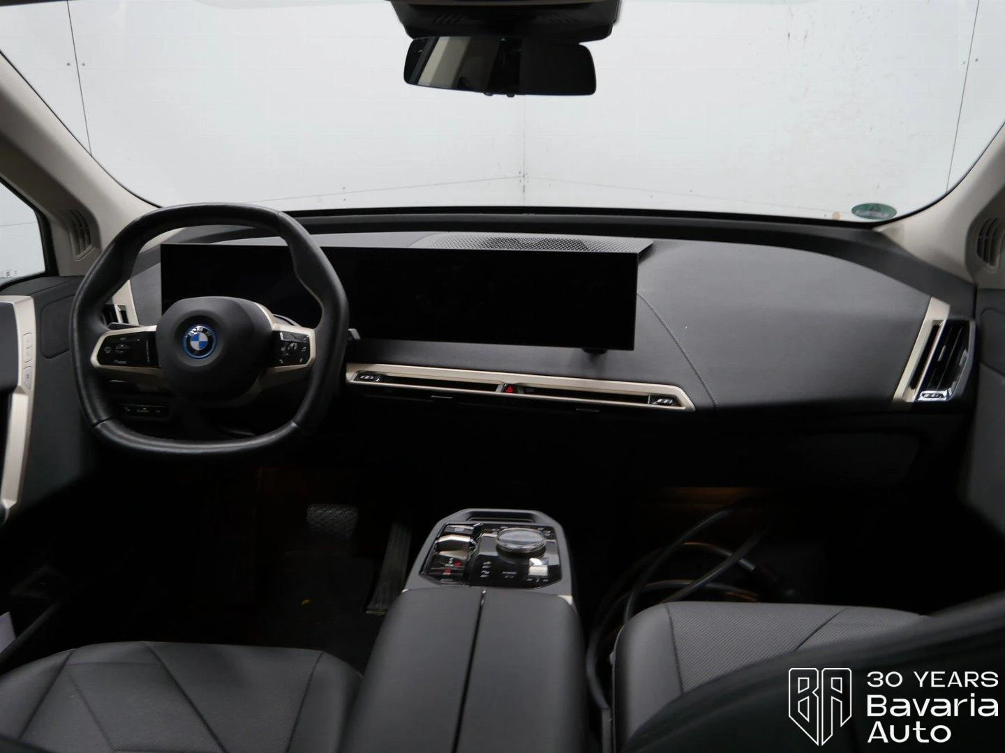 BMW iX 40 xDrive Sport - изображение 5