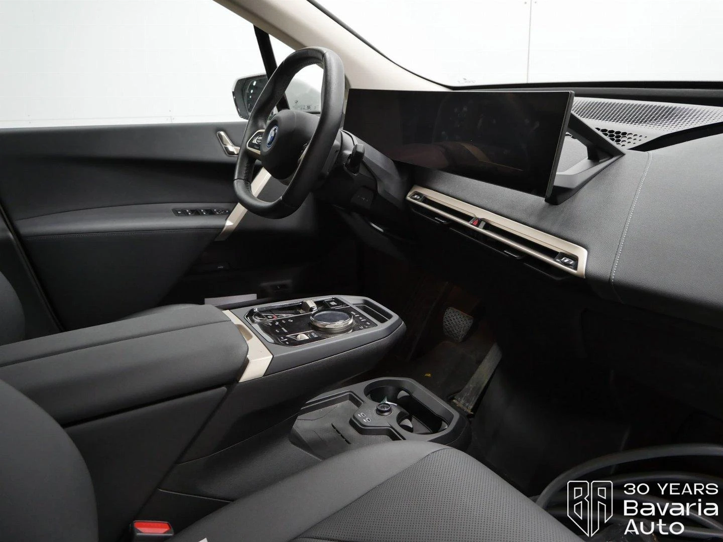 BMW iX 40 xDrive Sport - изображение 6