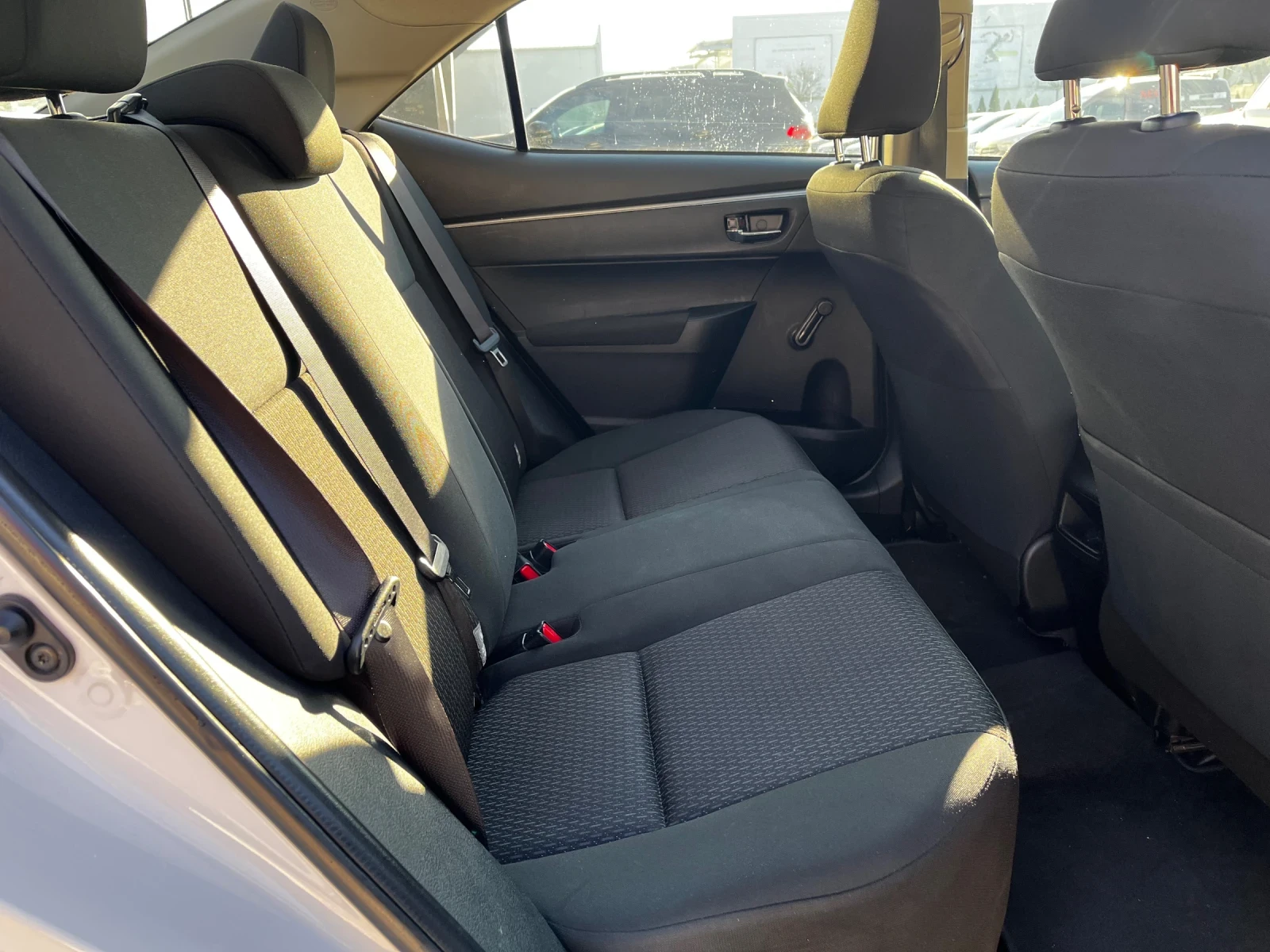 Toyota Corolla | Mobile.bg � ����������� 10