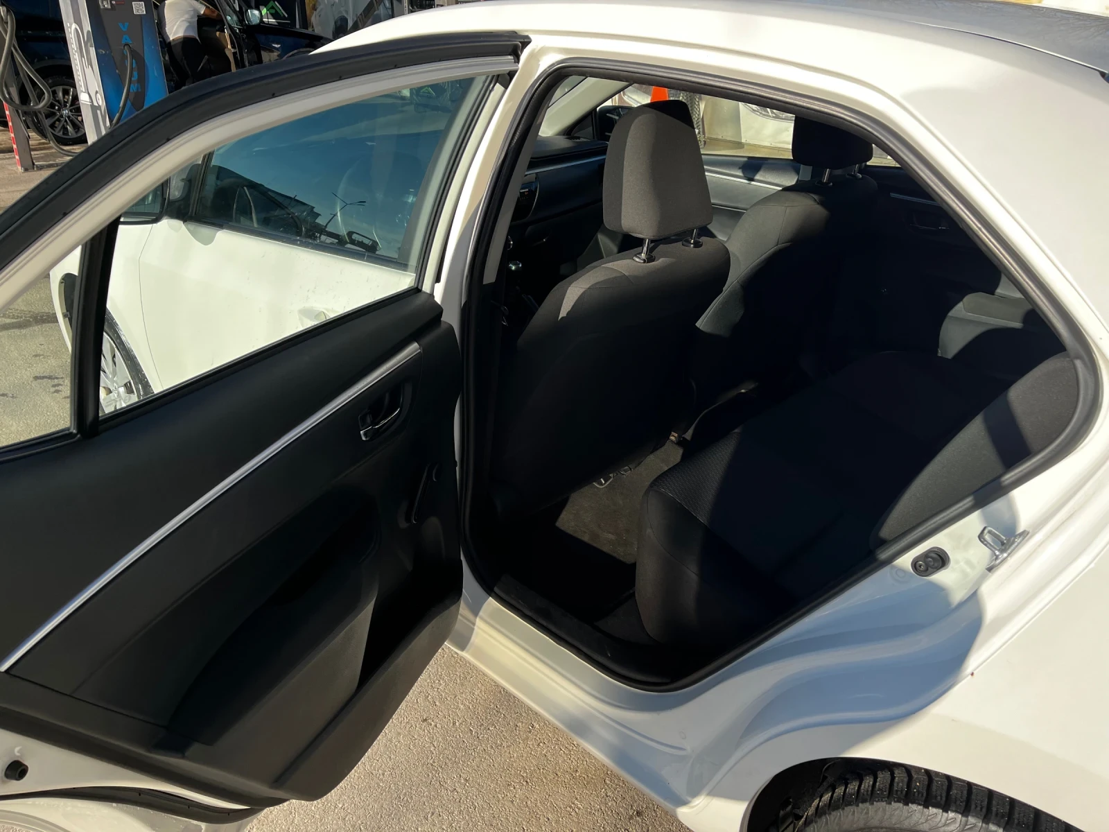 Toyota Corolla | Mobile.bg � ����������� 12