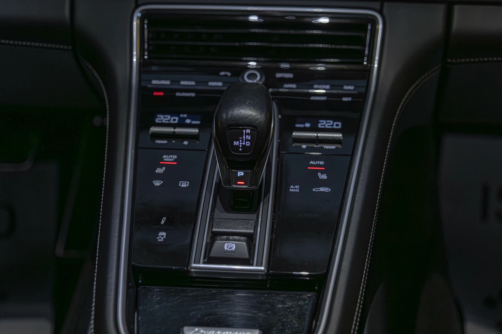 Porsche Panamera GTS/4.0 V8/HuD/PDLS+ /Bose/��������/��������/Chron | Mobile.bg � ����������� 14