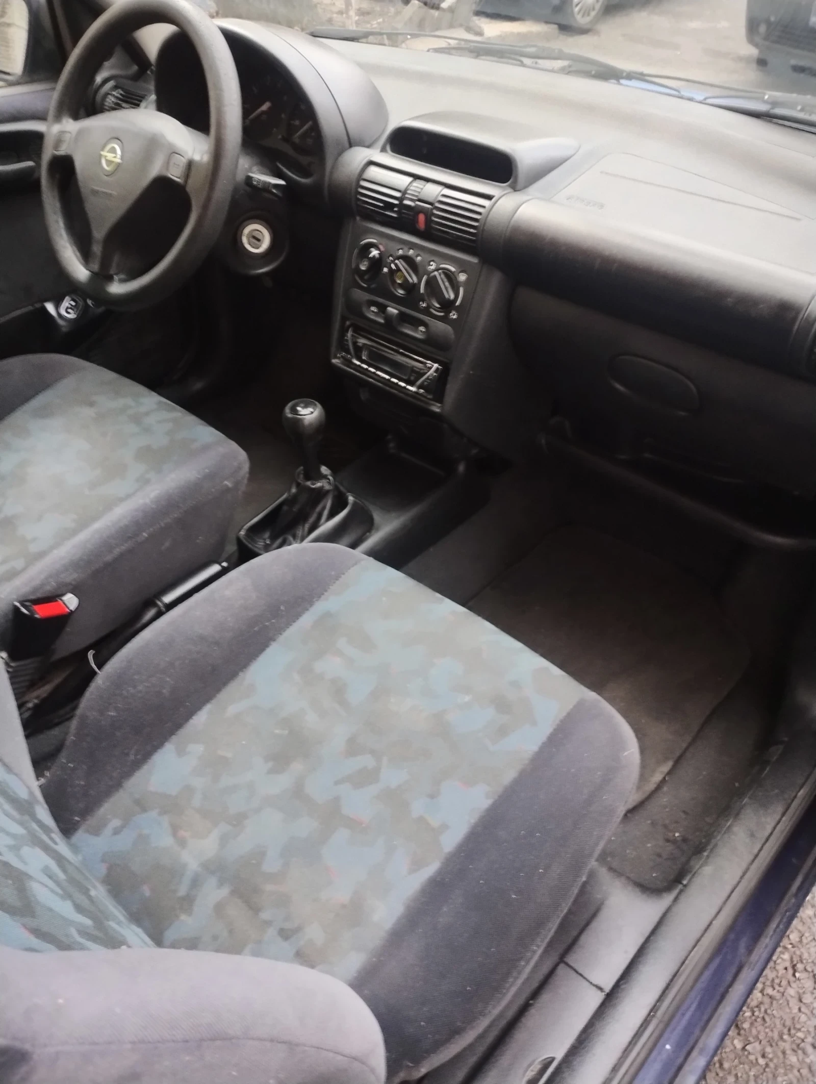 Opel Corsa 1, 2 16V, снимка 9 - Автомобили и джипове - 53939069