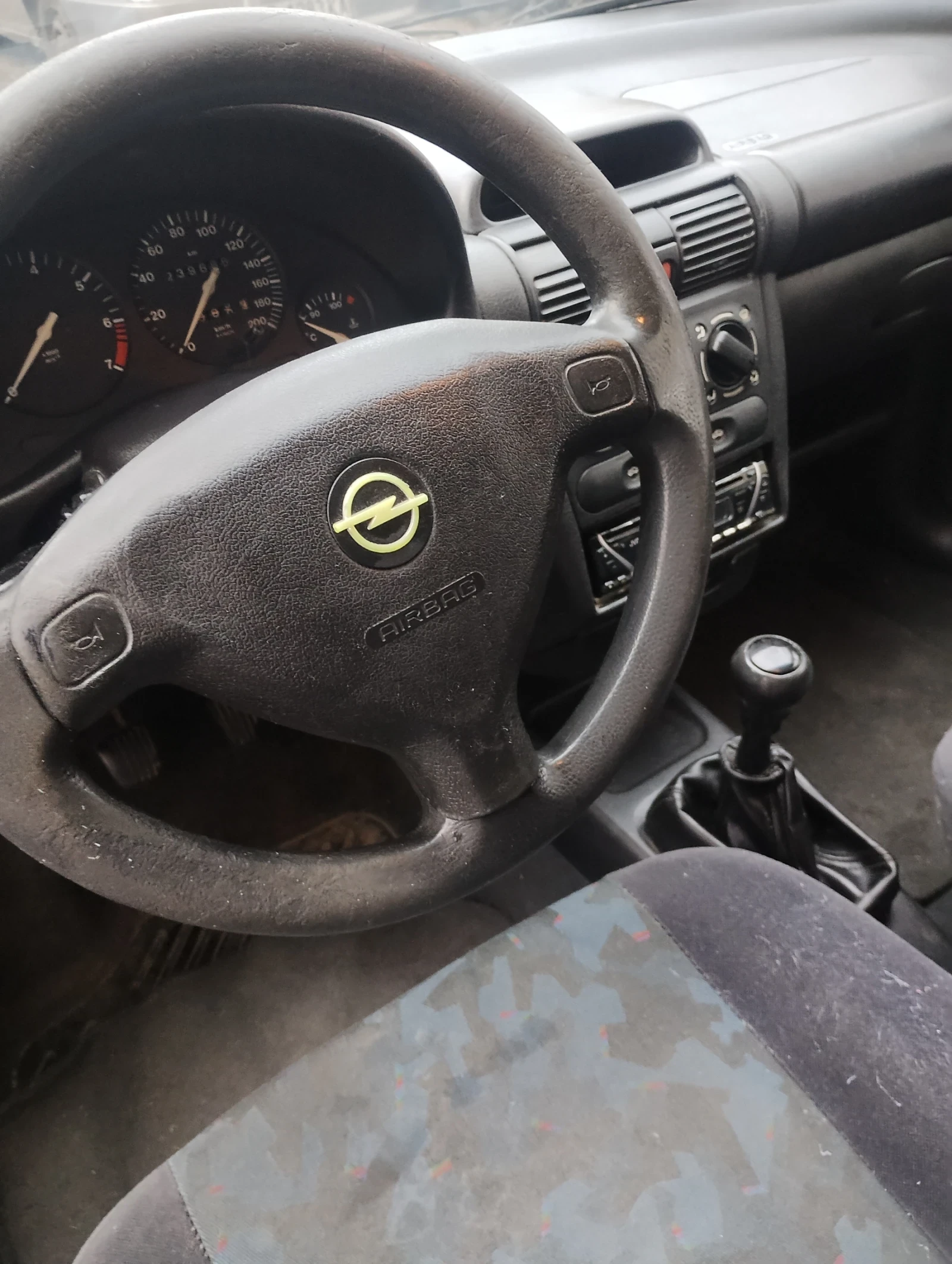 Opel Corsa 1, 2 16V, снимка 7 - Автомобили и джипове - 53939069