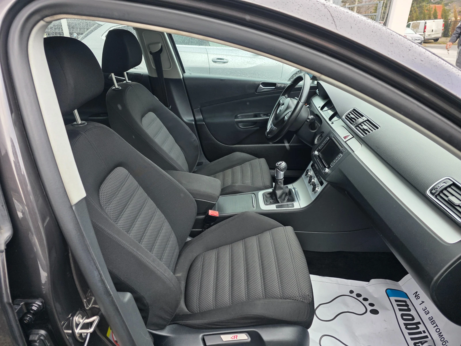 VW Passat 2.0 TDI R-LINE , снимка 14 - Автомобили и джипове - 53953328