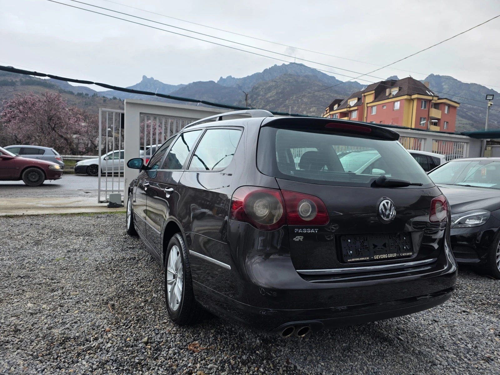 VW Passat 2.0 TDI R-LINE , снимка 8 - Автомобили и джипове - 53953328