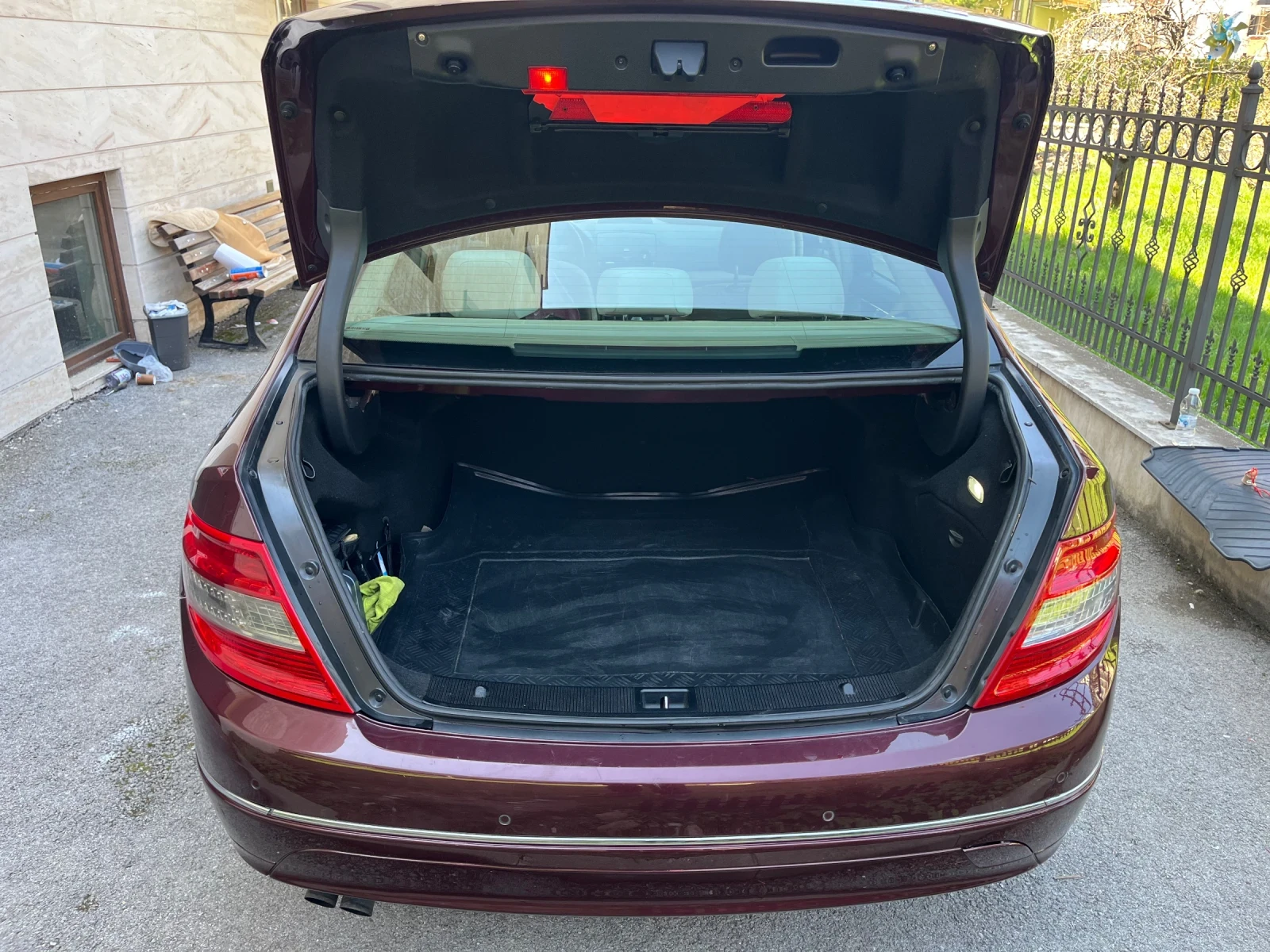 Mercedes-Benz C 200, снимка 12 - Автомобили и джипове - 54014953