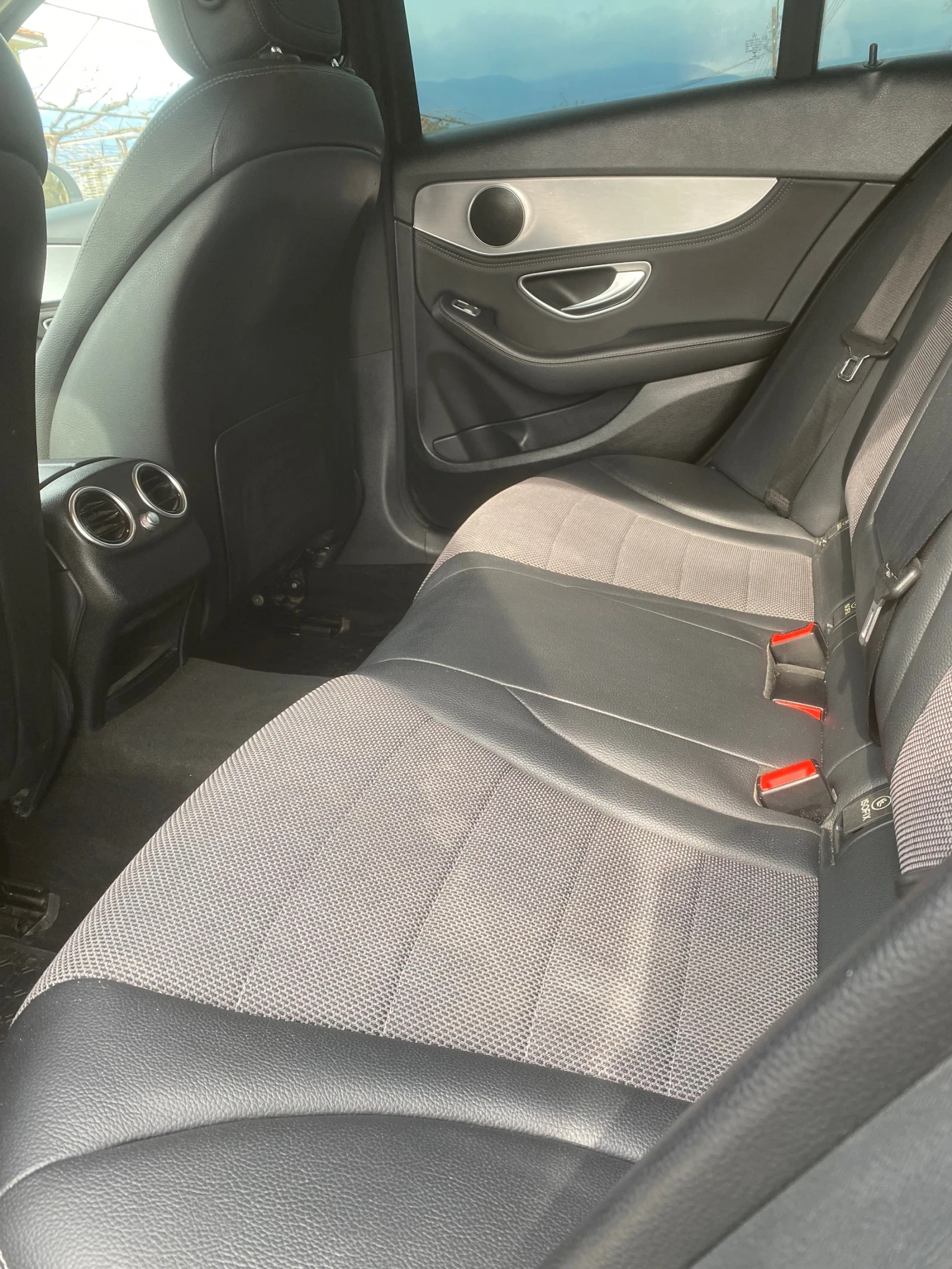 Mercedes-Benz C 220, снимка 17 - Автомобили и джипове - 54181306