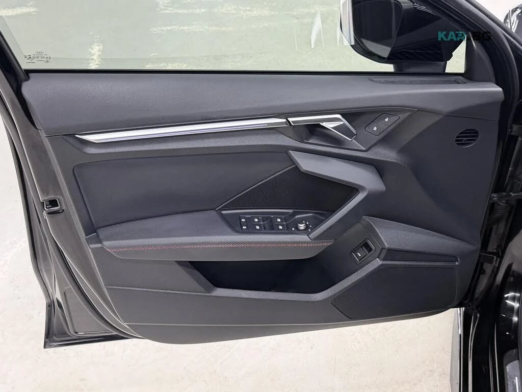 Audi S3  2.0T * Progressive* AWD АвтоКредит* (ЦЕНА ДО БГ), снимка 13 - Автомобили и джипове - 54754078