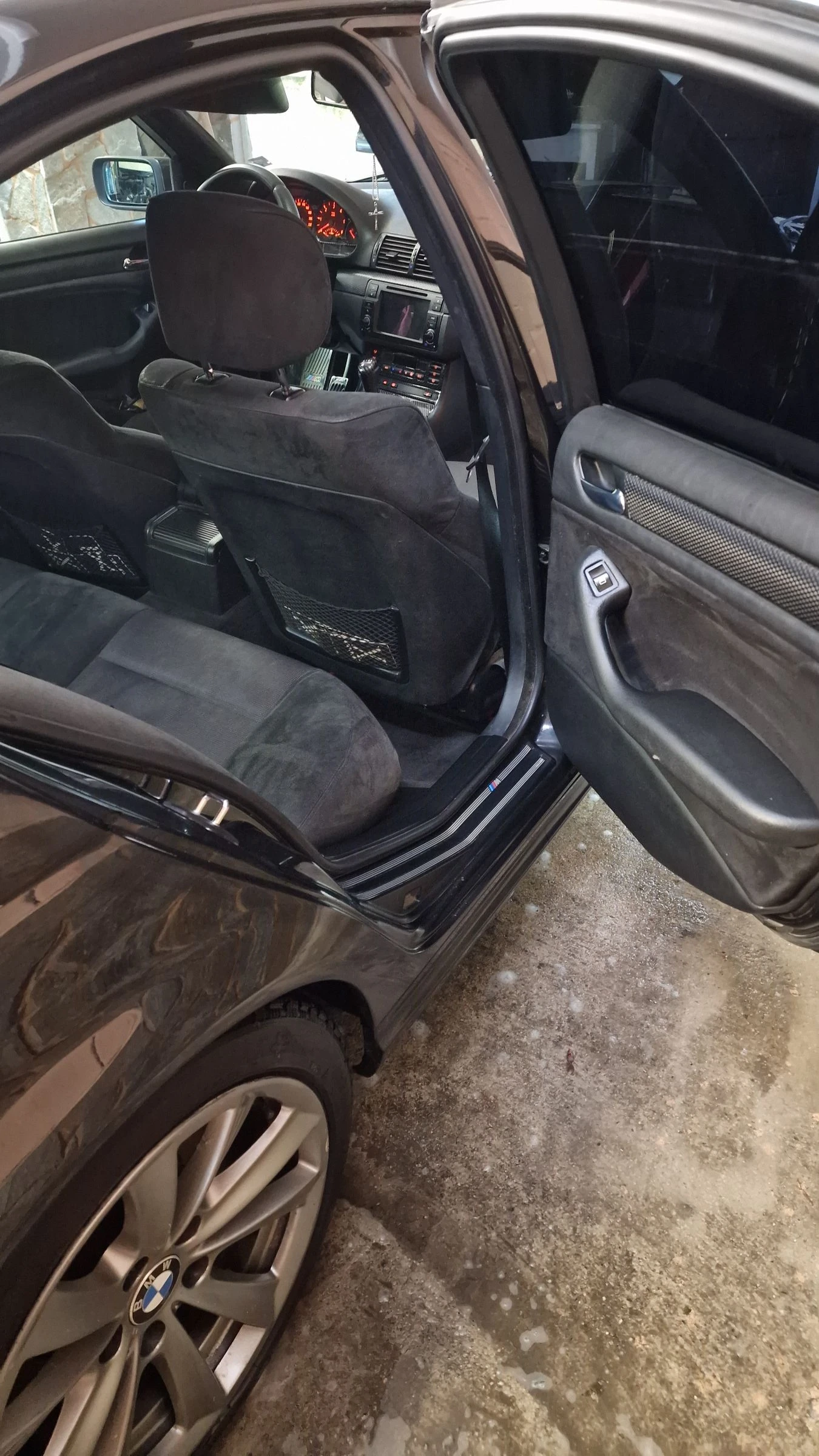 BMW 330, снимка 15 - Автомобили и джипове - 55270167