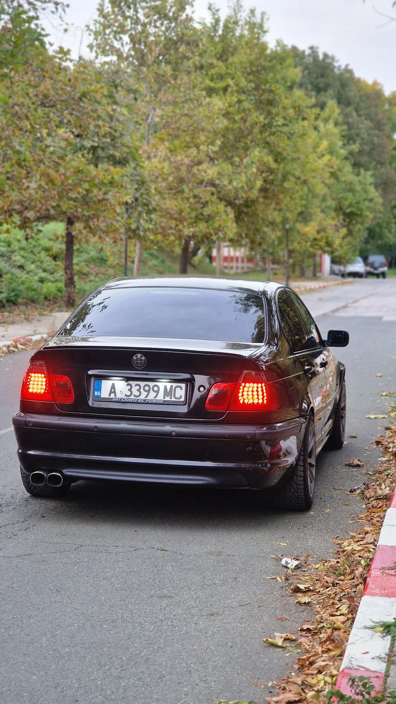 BMW 330, снимка 7 - Автомобили и джипове - 55270167