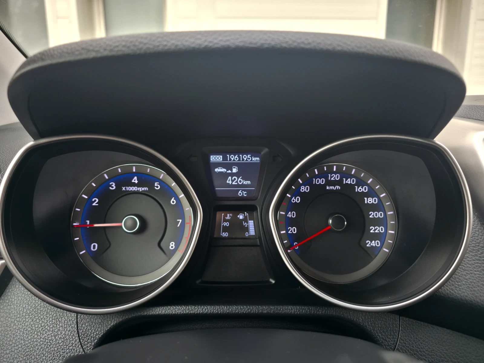 Hyundai I30 1.4I Обслужен, снимка 12 - Автомобили и джипове - 55532585