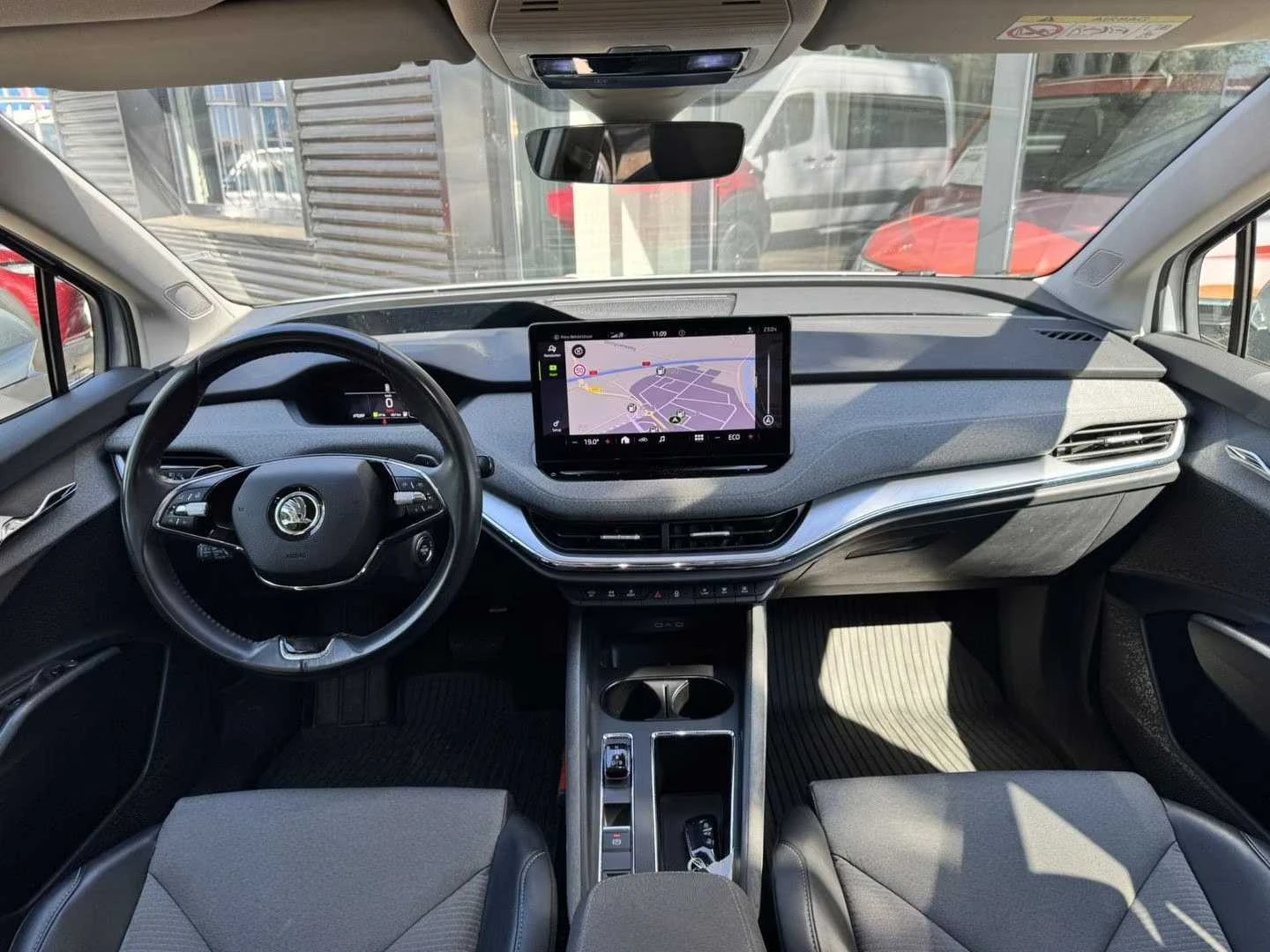 Skoda Enyaq IV80 82KW SOH90% Сертификат от Нидерландия Н, снимка 8 - Автомобили и джипове - 55675452