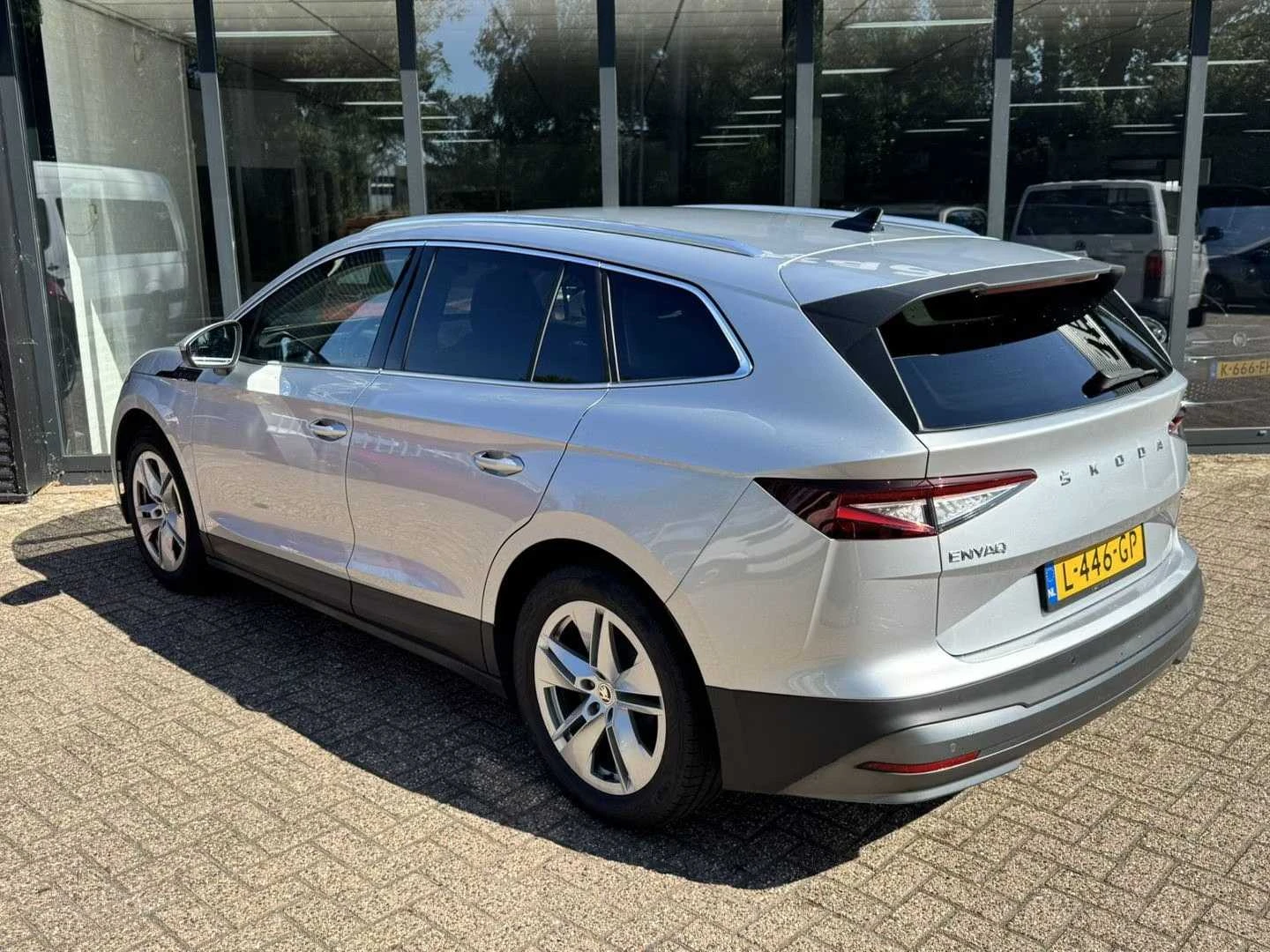 Skoda Enyaq IV80 82KW SOH90% Сертификат от Нидерландия Н, снимка 3 - Автомобили и джипове - 55675452