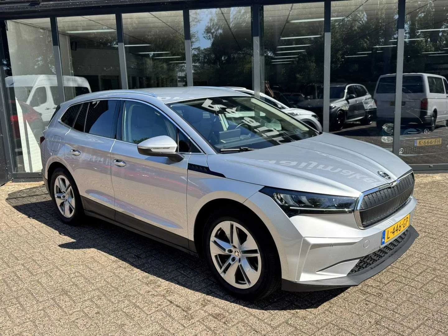 Skoda Enyaq IV80 82KW SOH90% Сертификат от Нидерландия Н, снимка 2 - Автомобили и джипове - 55675452