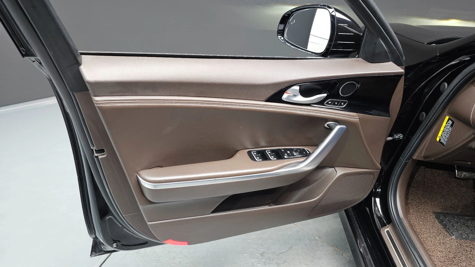Kia Stinger 2.0 Turbo Platinum* �����* Distr* ���� ����  | Mobile.bg � ����������� 6