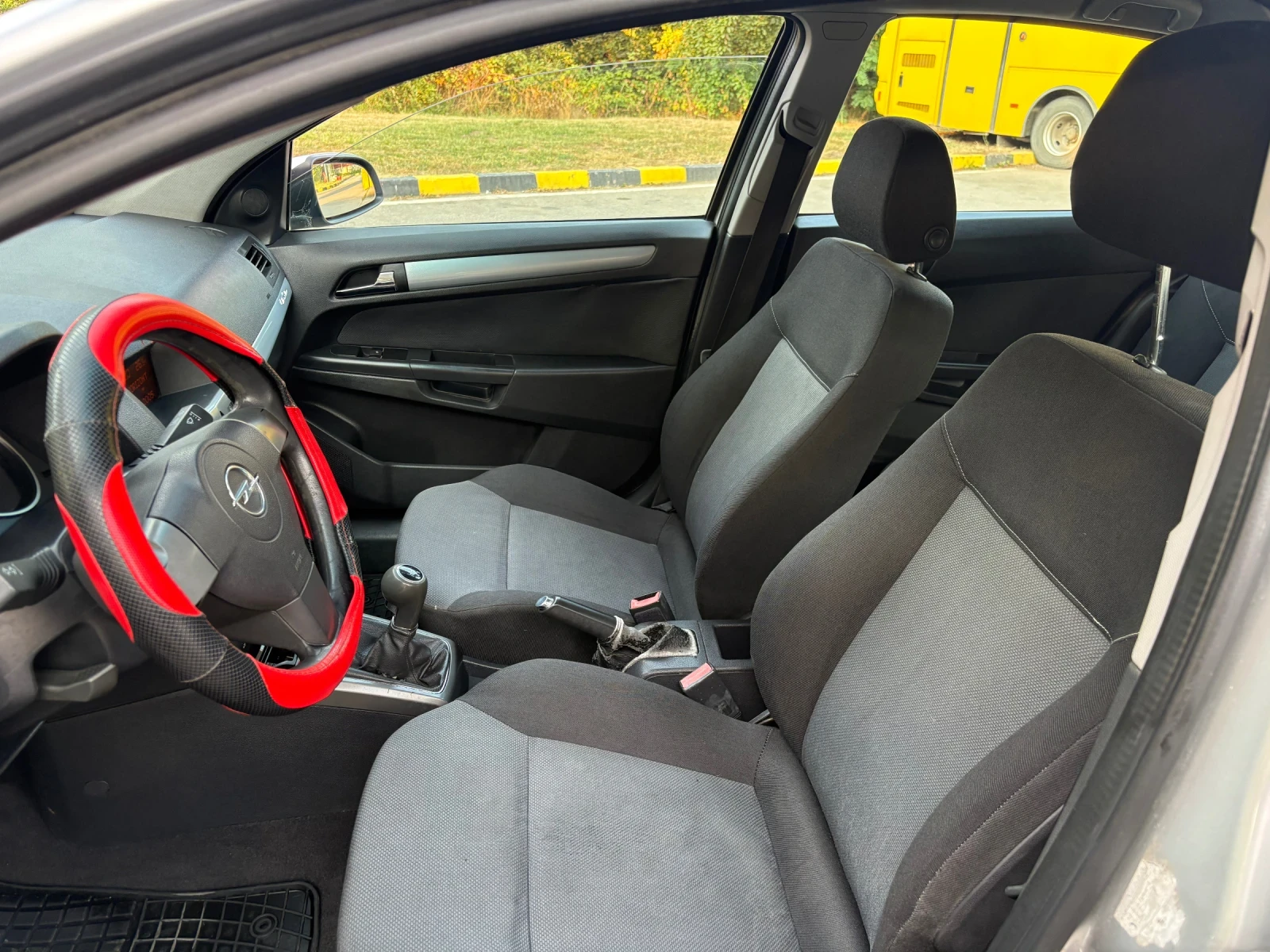 Opel Astra, снимка 7 - Автомобили и джипове - 55841781