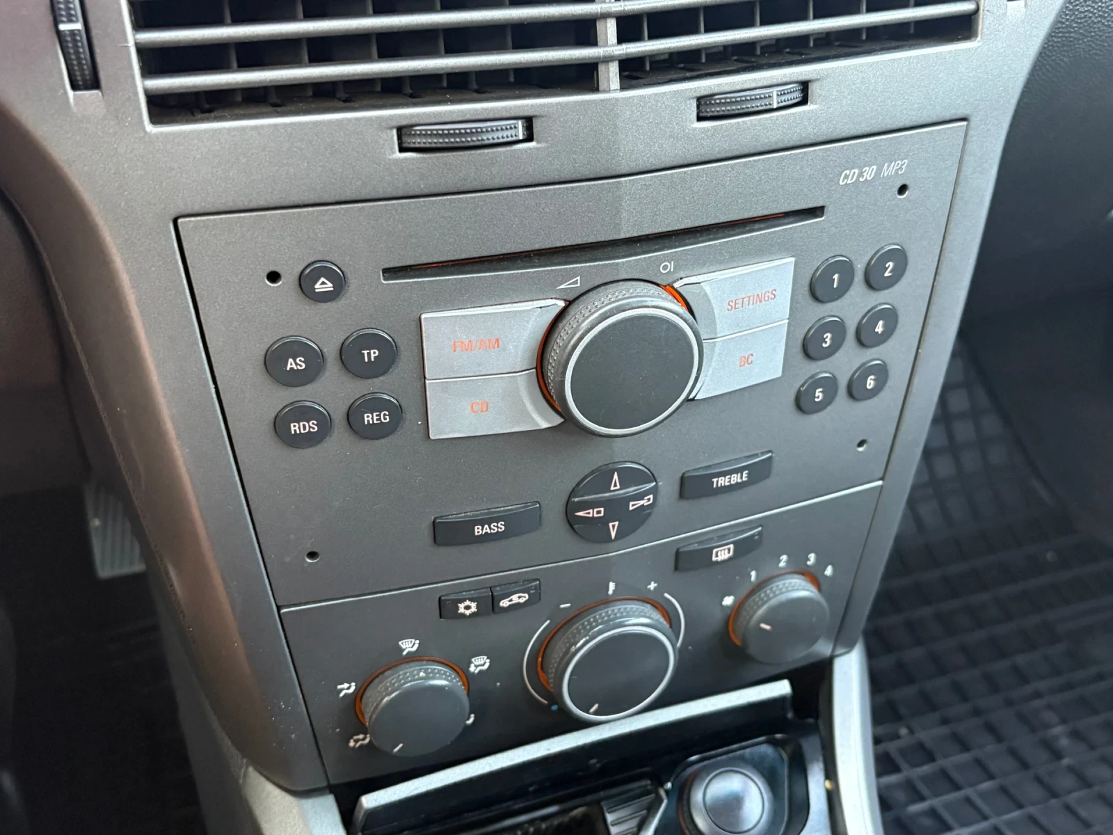 Opel Astra, снимка 9 - Автомобили и джипове - 55841781
