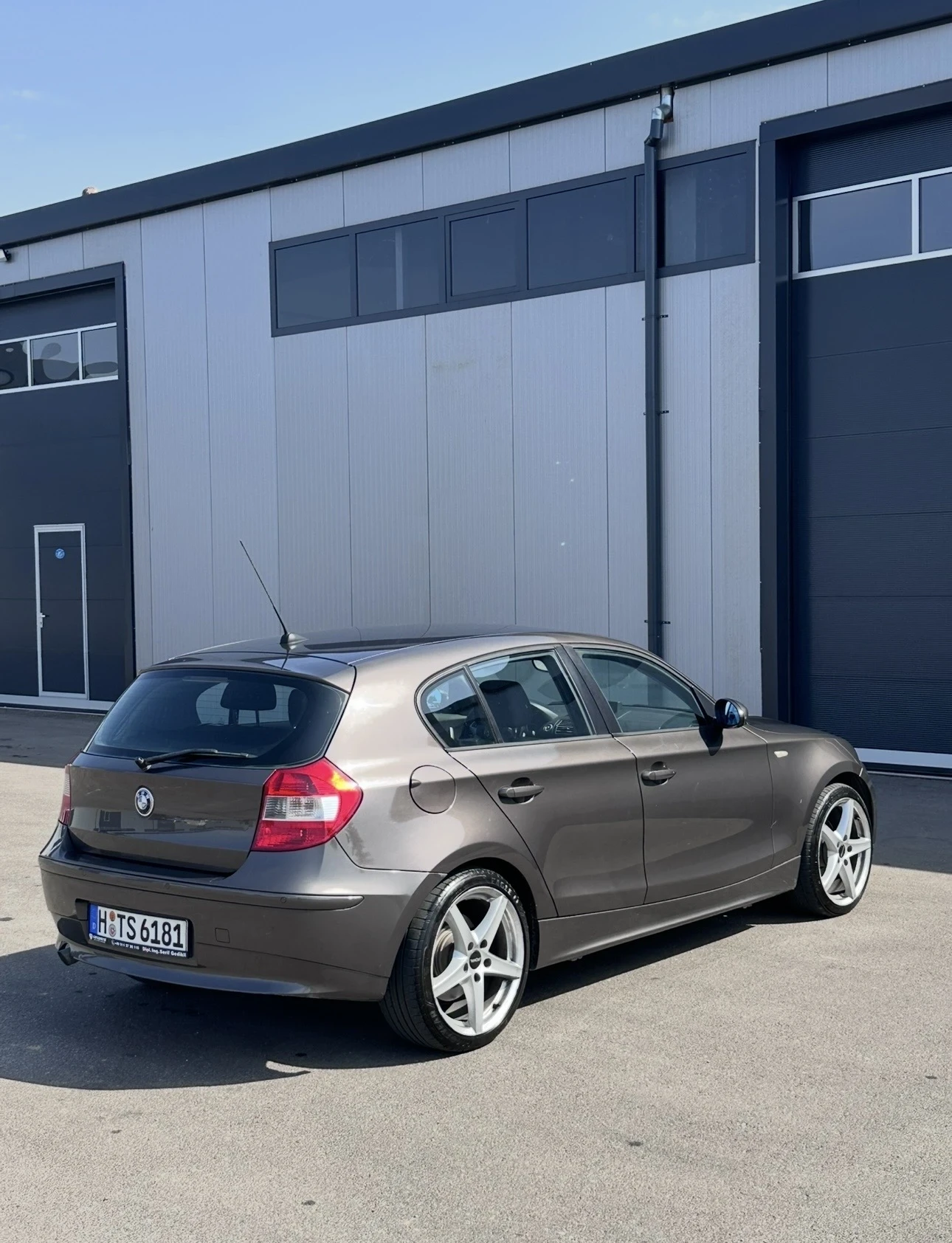BMW 120, снимка 3 - Автомобили и джипове - 55879274
