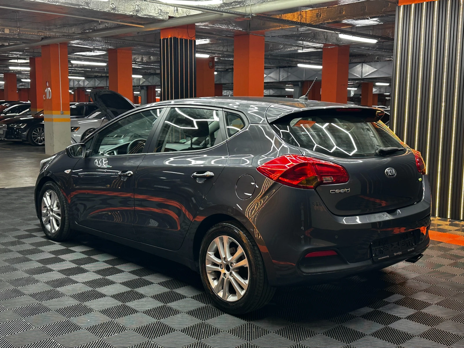Kia Ceed 1.6d 128 к.с./реални км/ГАРАНЦИЯ, снимка 6 - Автомобили и джипове - 55897191