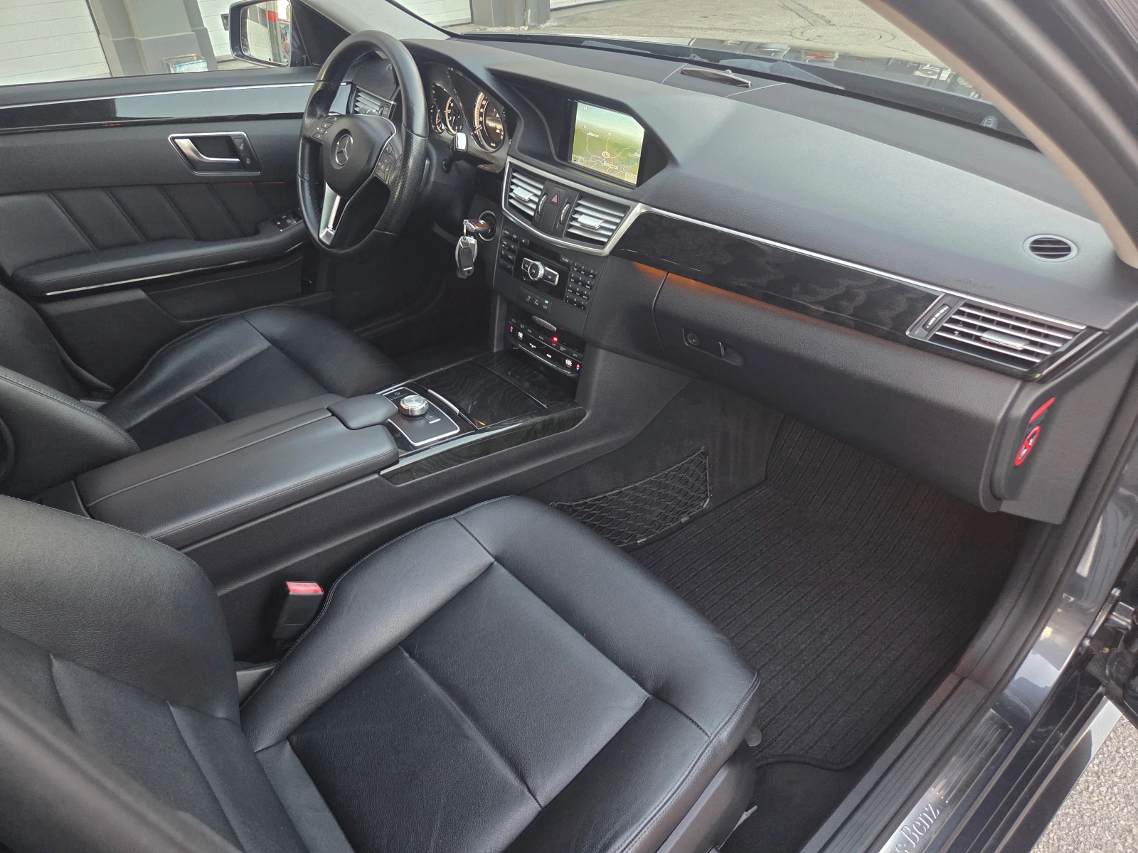 Mercedes-Benz E 350 CDI///AMG Line, снимка 14 - Автомобили и джипове - 55975485