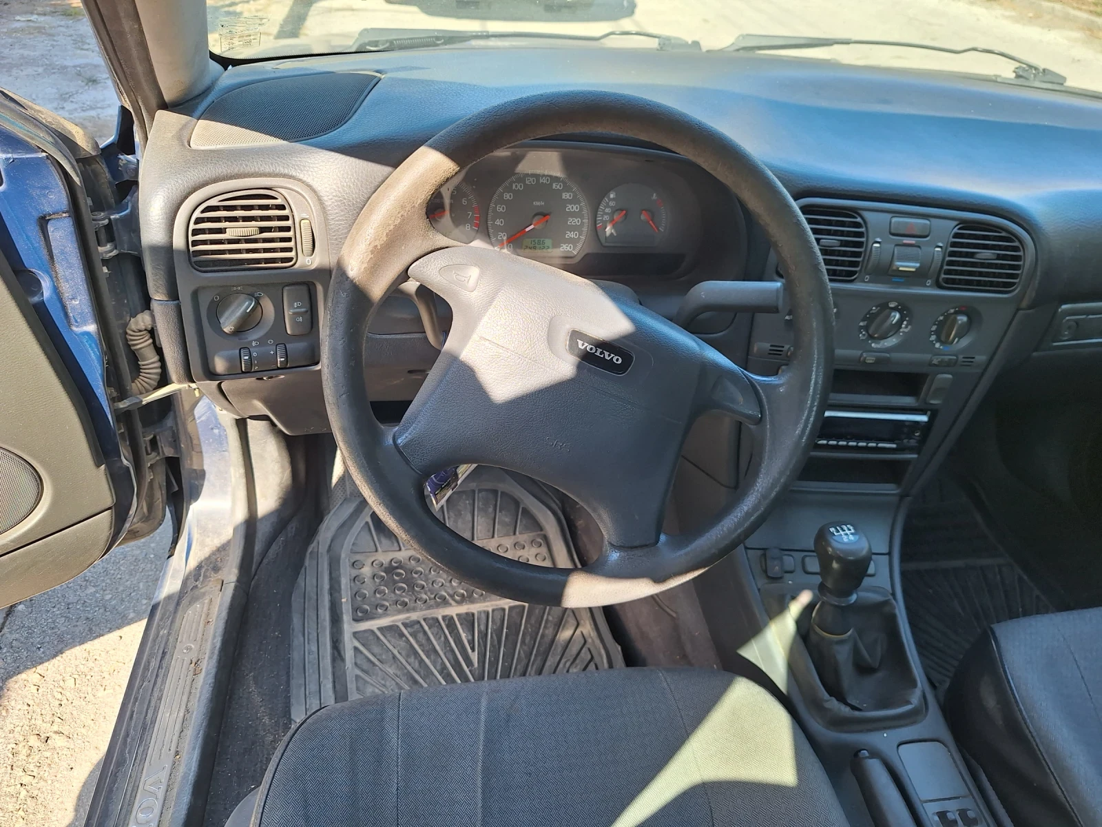 Volvo S40, снимка 6 - Автомобили и джипове - 56149960