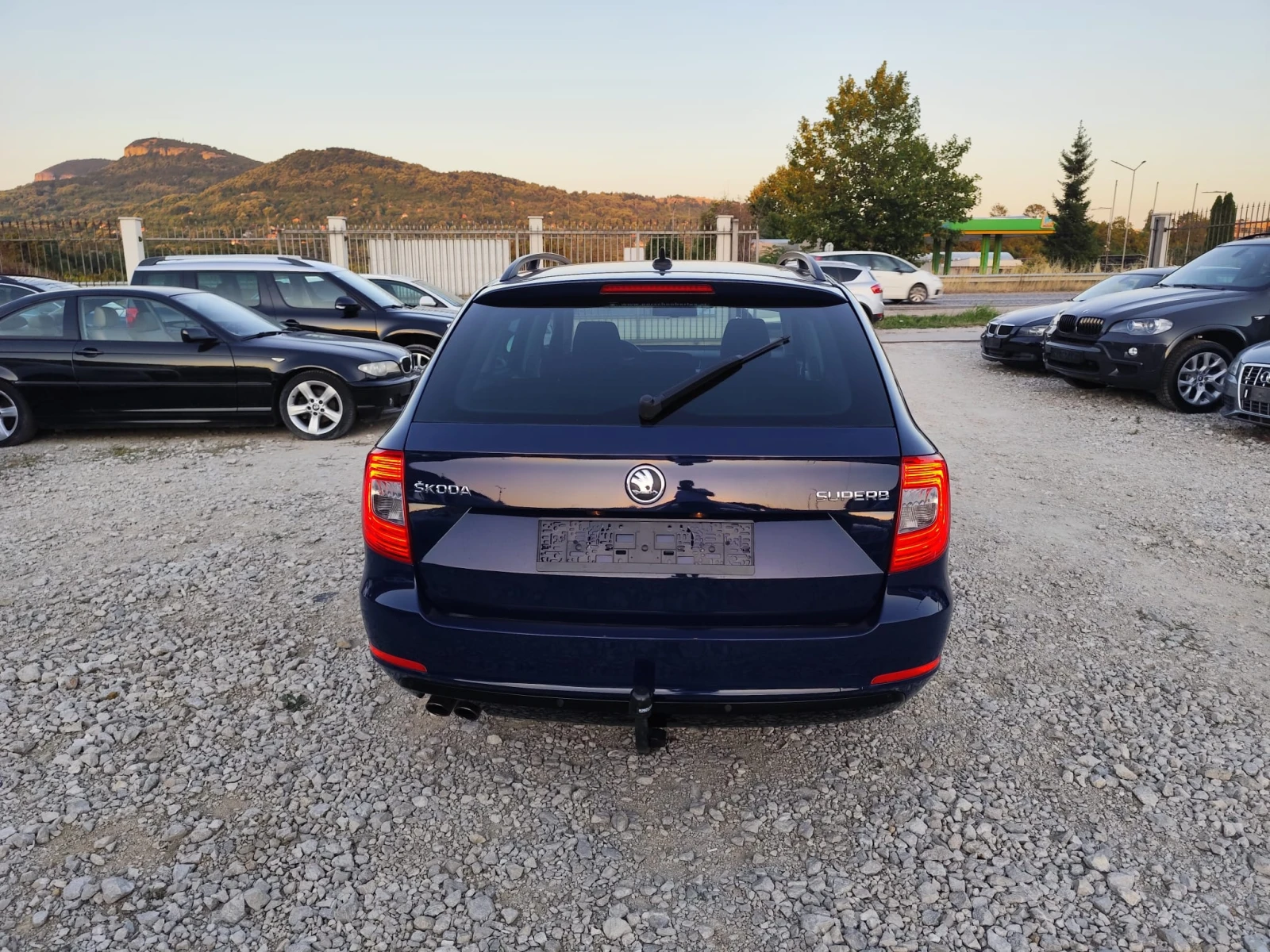 Skoda Superb * 2.0TDI* 140ks*  NAVI* LED* TOP* , снимка 6 - Автомобили и джипове - 56234128