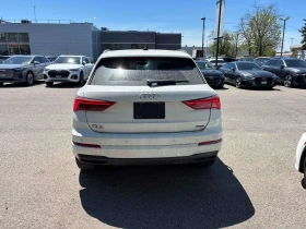 Audi Q3 * Komfort * CARFAX * ПАНО * KEYLESS * ПОДГРЕВИ, снимка 4
